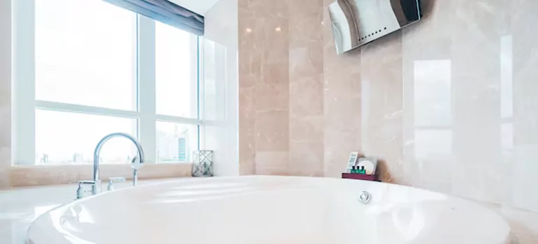 Bathroom Window Coverings in Lauderhill, FL