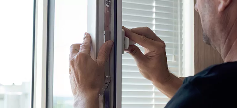 Custom Hopper Windows in Lauderhill, FL