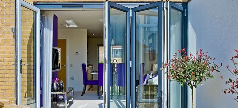 Commercial Door Glass Repair in Lauderhill, FL
